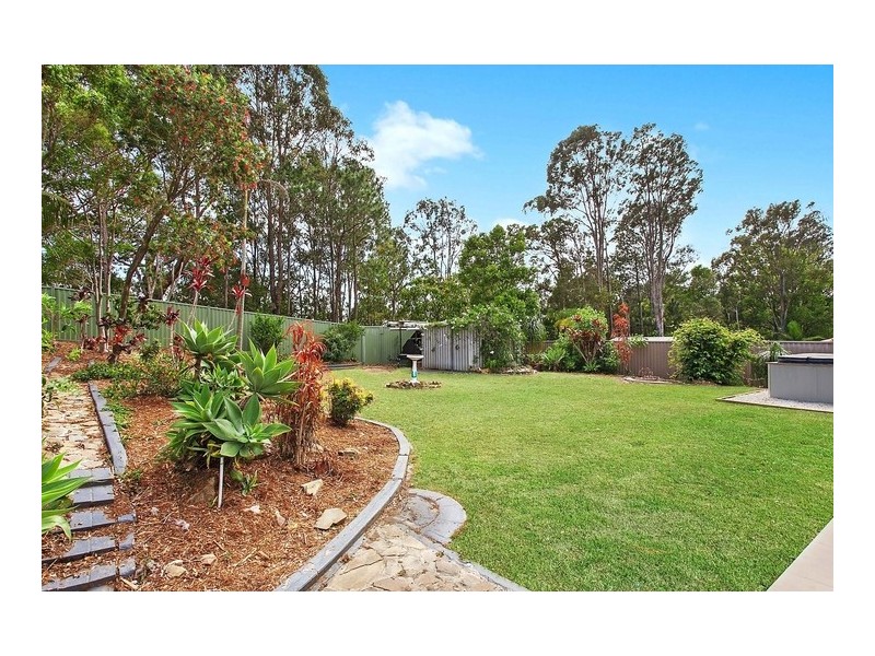 35 Darnel Street, Elanora QLD 4221