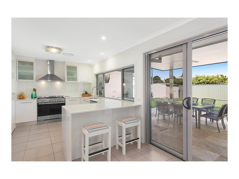 210 Tallebudgera Drive, Palm Beach QLD 4221