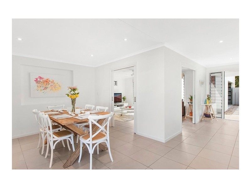 210 Tallebudgera Drive, Palm Beach QLD 4221