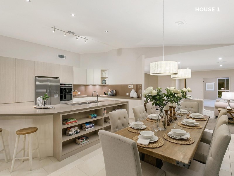 2 Clare Court, Tallebudgera Valley QLD 4228