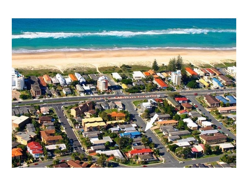 17B Twenty Seventh Avenue, Palm Beach QLD 4221