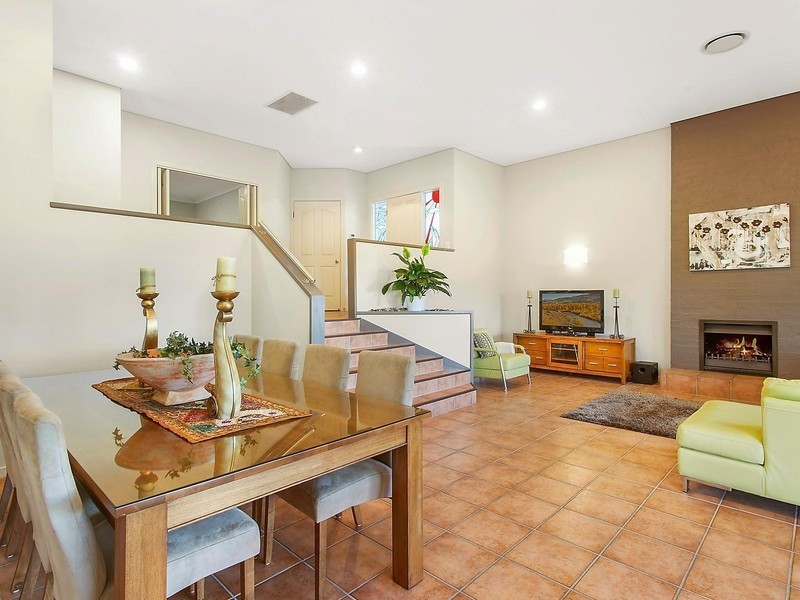 3 Coogee Court, Elanora QLD 4221