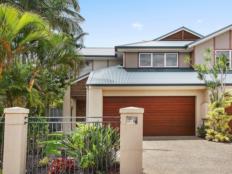 1/75 Tallebudgera Drive, Palm Beach QLD 4221