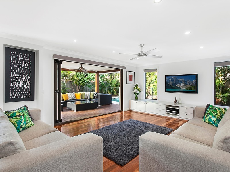 17 Satinwood Place, Palm Beach QLD 4221