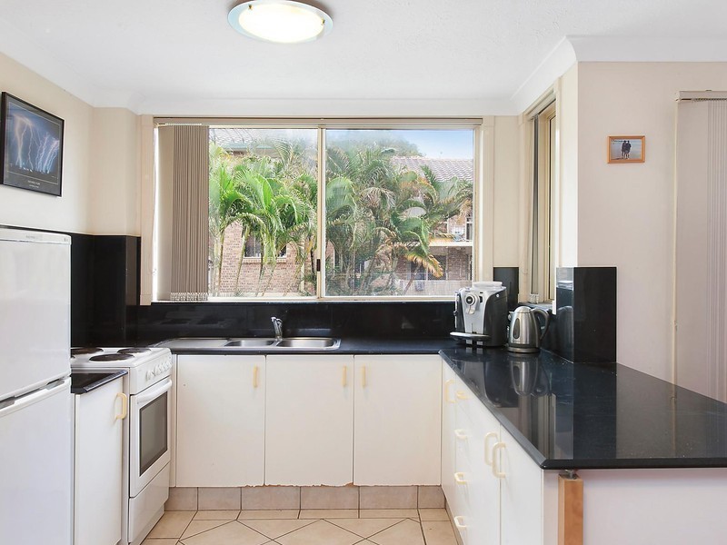 19/1 Rolan Court, Palm Beach QLD 4221