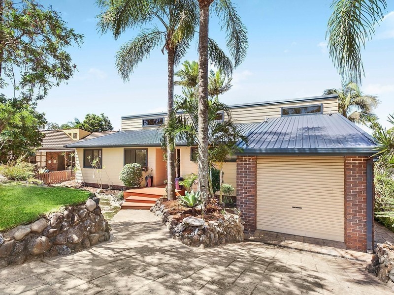 17 Larentia Street, Currumbin Waters QLD 4223