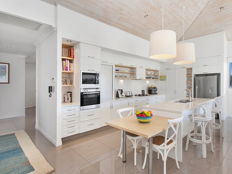 2/19 Barracuda Court, Palm Beach QLD 4221