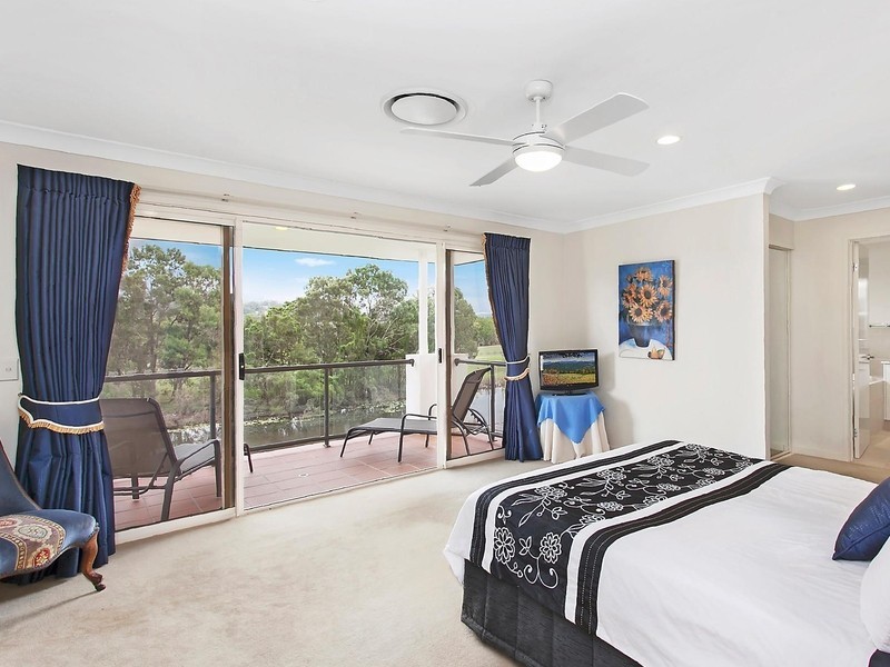 196 Easthill Drive, Robina QLD 4226