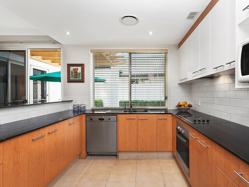 196 Easthill Drive, Robina QLD 4226