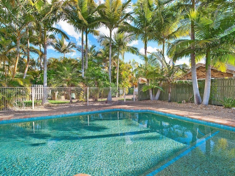 10/12 Cupania Place, Elanora QLD 4221