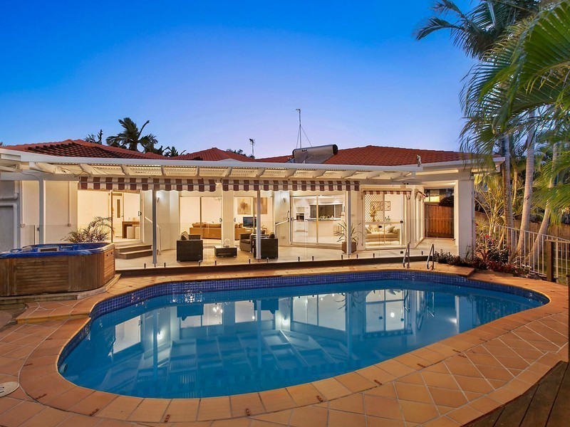 6 Rosebud Street, Robina QLD 4226