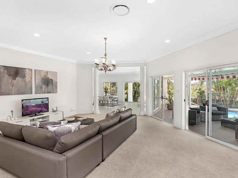 6 Rosebud Street, Robina QLD 4226