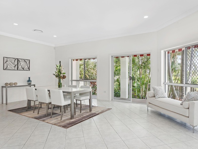 6 Rosebud Street, Robina QLD 4226