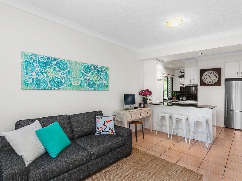 2/1396 Gold Coast Highway, Palm Beach QLD 4221