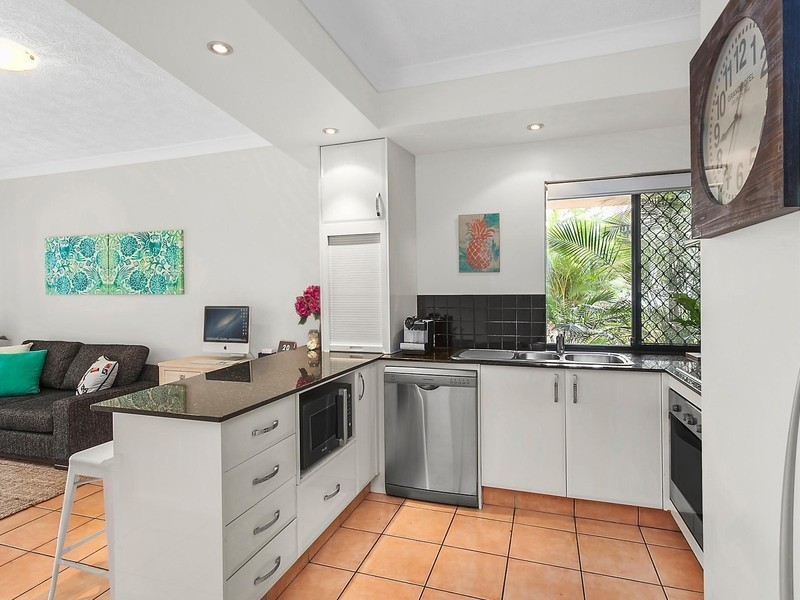 2/1396 Gold Coast Highway, Palm Beach QLD 4221