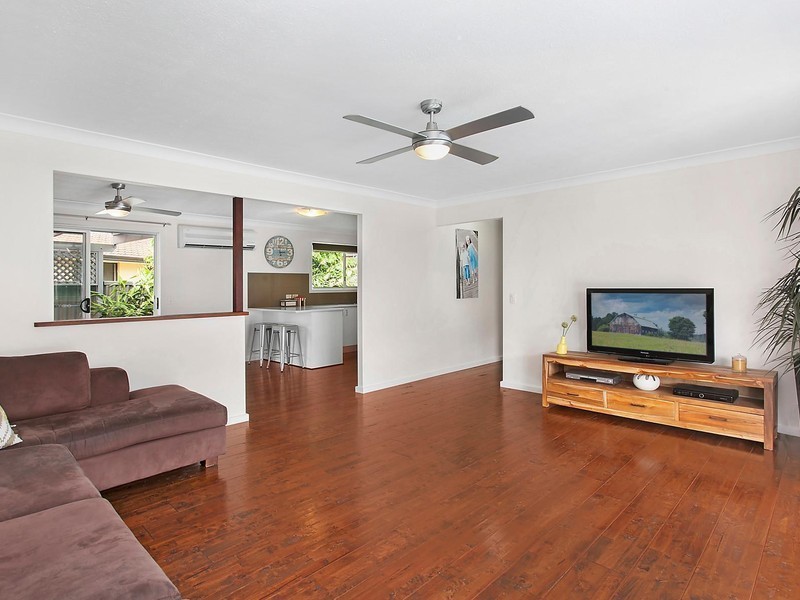 20 Japonica Drive, Palm Beach QLD 4221