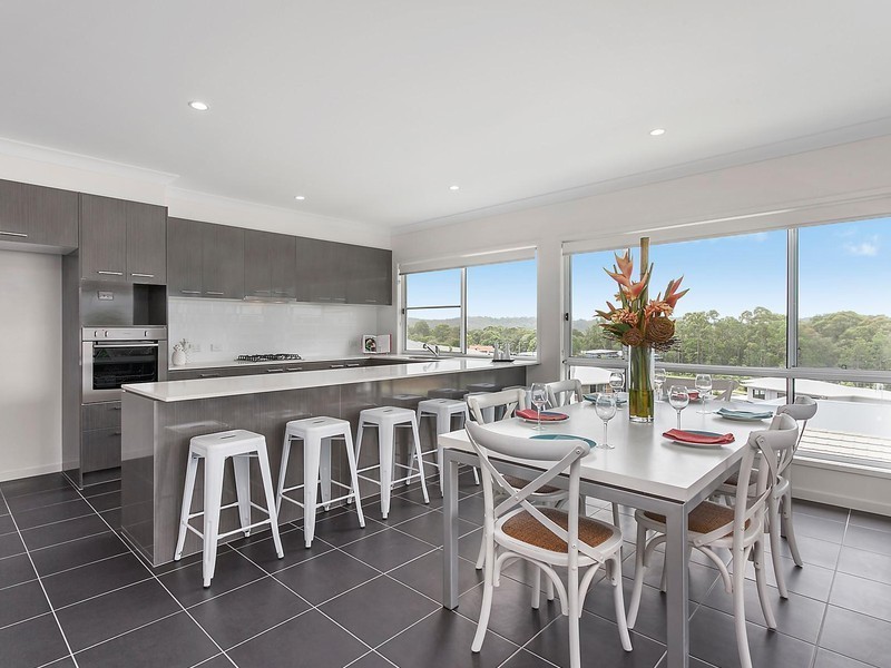 14 Nollamara Drive, Elanora QLD 4221