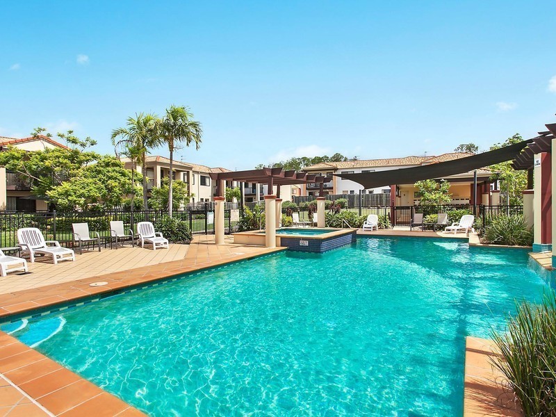 29/302 Christine Avenue, Varsity Lakes QLD 4227
