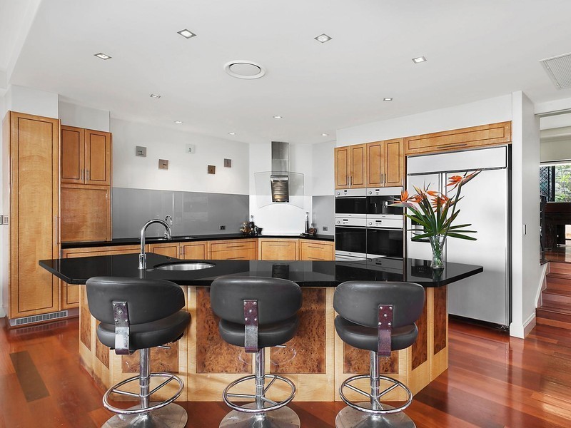 99 Garrick Street, Coolangatta QLD 4225