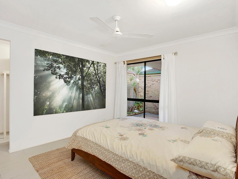 95 Saffron Street, Elanora QLD 4221