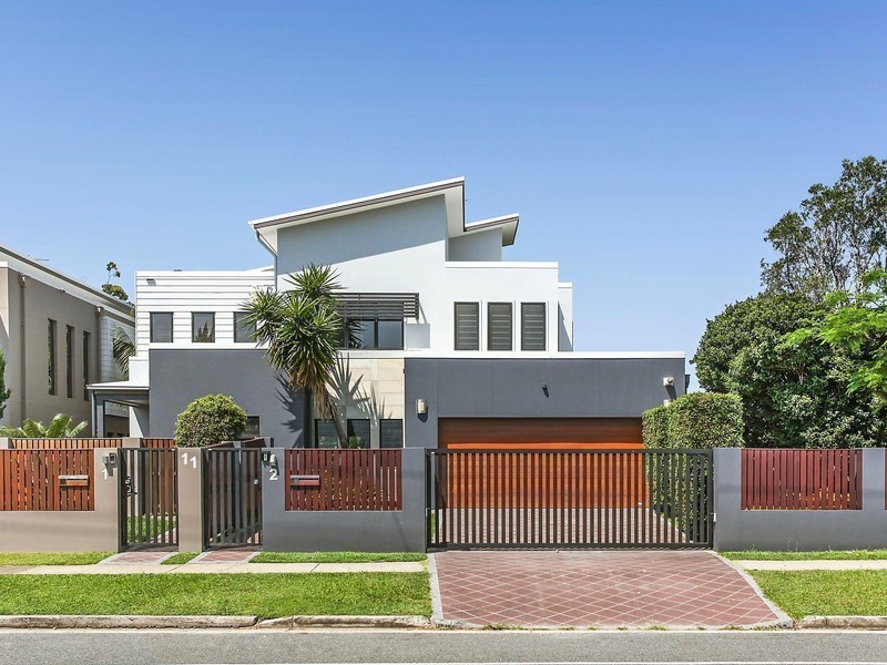 2/11 Tahiti Avenue, Palm Beach QLD 4221