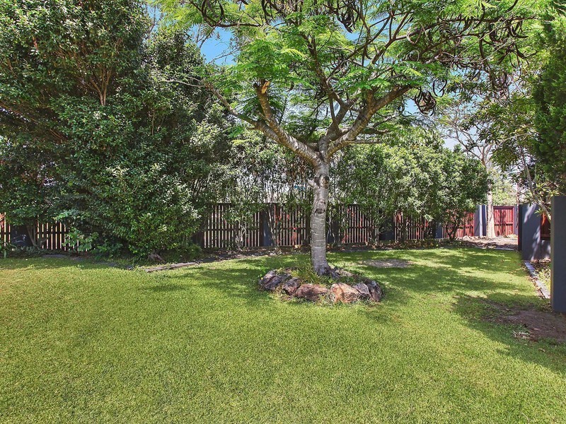 2/11 Tahiti Avenue, Palm Beach QLD 4221