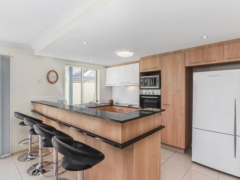 290 Easthill Drive, Robina QLD 4226