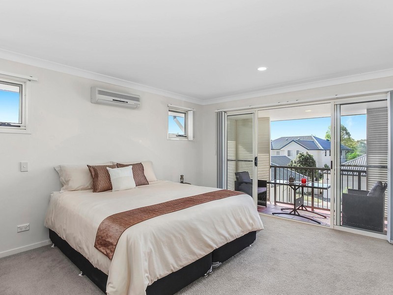 290 Easthill Drive, Robina QLD 4226