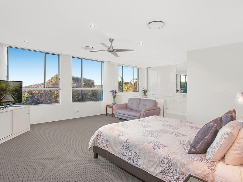 29 Sawtell Drive, Currumbin Waters QLD 4223