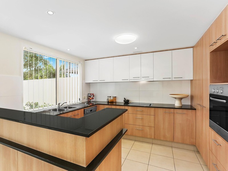 260 Easthill Drive, Robina QLD 4226