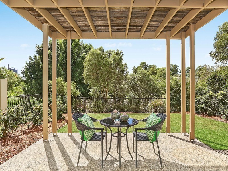 260 Easthill Drive, Robina QLD 4226