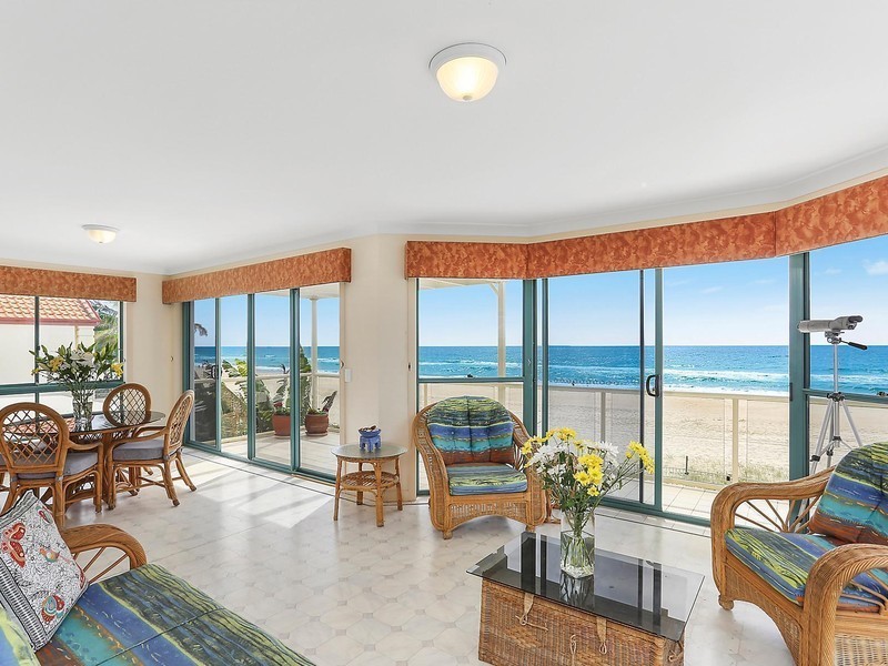 241 Jefferson Lane, Palm Beach QLD 4221