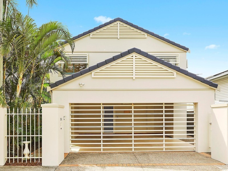 241 Jefferson Lane, Palm Beach QLD 4221