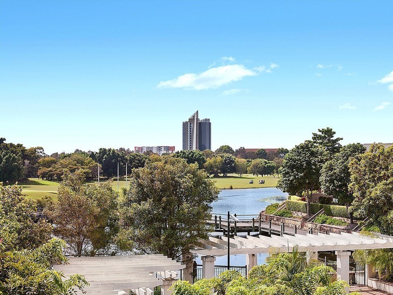 14/600 Glades Drive, Robina QLD 4226