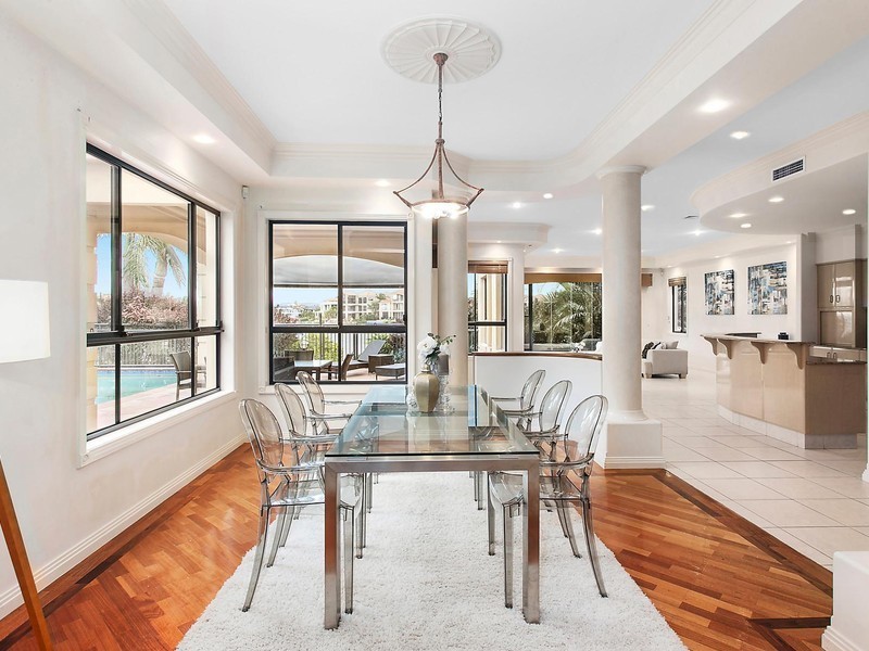 38 Montevideo Drive, Clear Island Waters QLD 4226