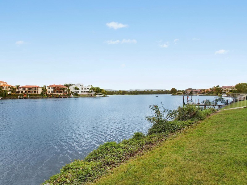 38 Montevideo Drive, Clear Island Waters QLD 4226