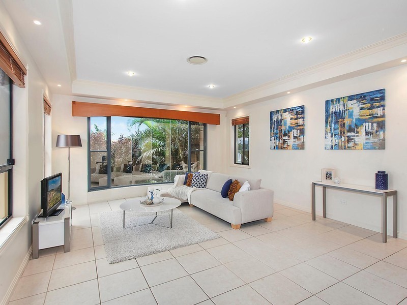 38 Montevideo Drive, Clear Island Waters QLD 4226