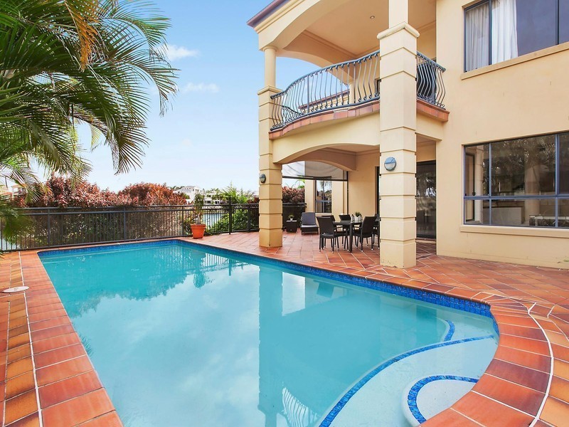 38 Montevideo Drive, Clear Island Waters QLD 4226
