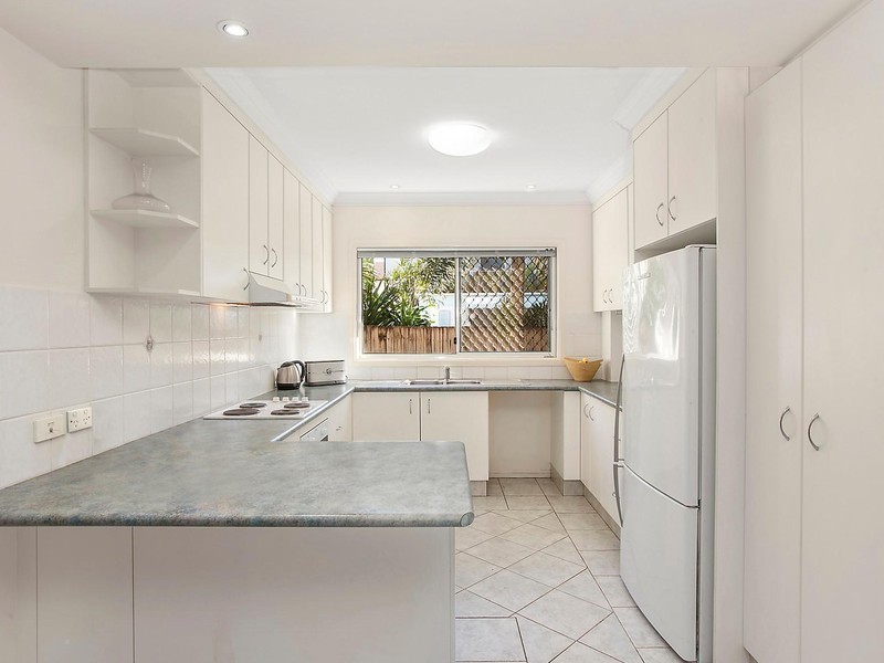 1 and 2/41 Fifth Avenue, Palm Beach QLD 4221