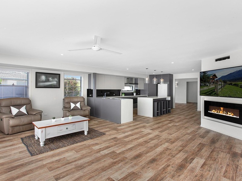 17 Sycamore Place, Palm Beach QLD 4221