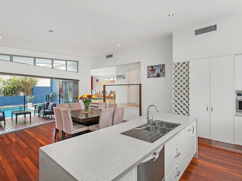 49 Sawtell Drive, Currumbin Waters QLD 4223