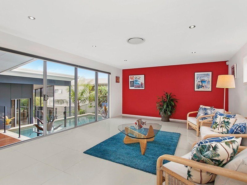 49 Sawtell Drive, Currumbin Waters QLD 4223