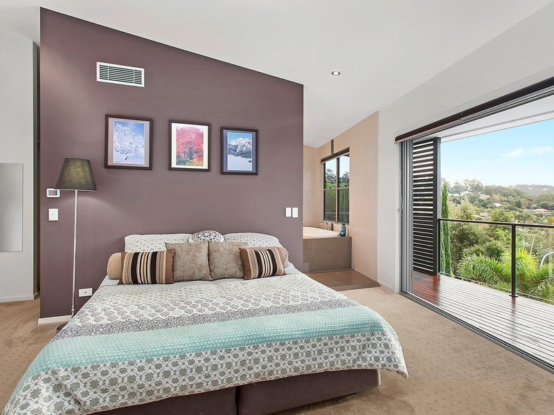 49 Sawtell Drive, Currumbin Waters QLD 4223