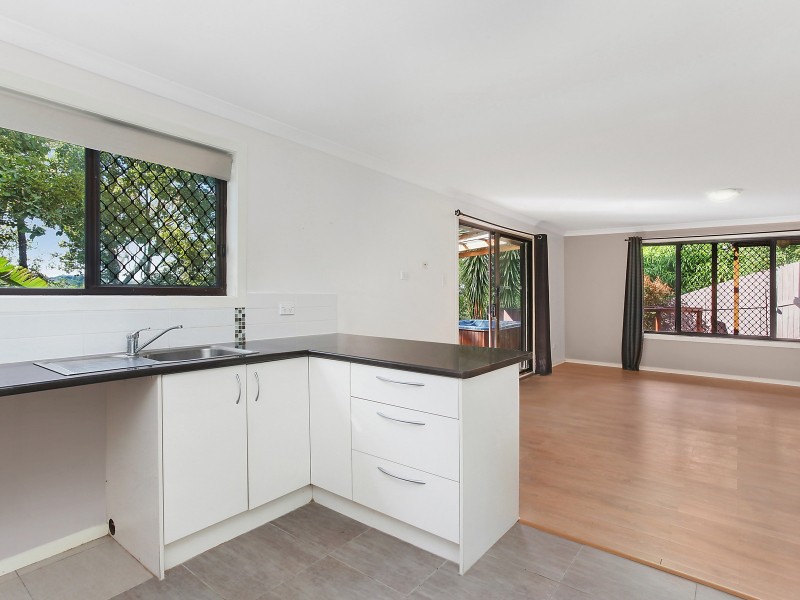 6 Doubleview Drive, Elanora QLD 4221