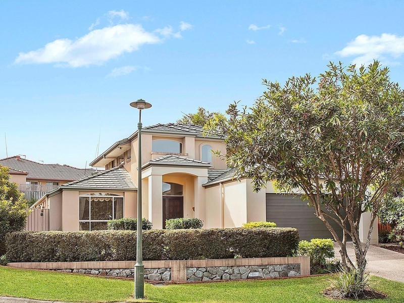 12 Riverwood Drive, Ashmore QLD 4214