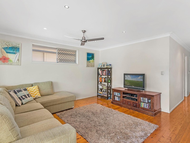 38 Fifth Avenue, Palm Beach QLD 4221