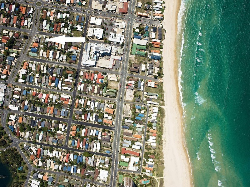 38 Fifth Avenue, Palm Beach QLD 4221