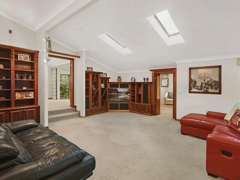 48 Buckingham Way, Elanora QLD 4221