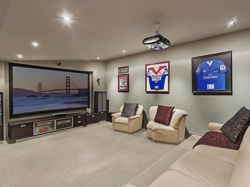 48 Buckingham Way, Elanora QLD 4221