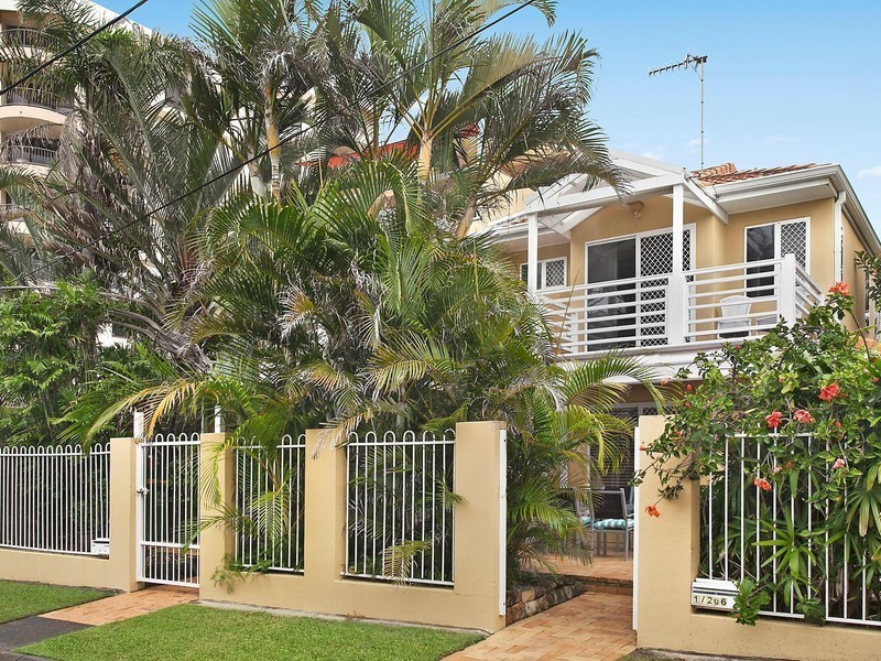 1/206 Jefferson Lane, Palm Beach QLD 4221